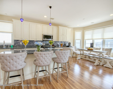 207 Ceylon Avenue - Photo Thumbnail 6