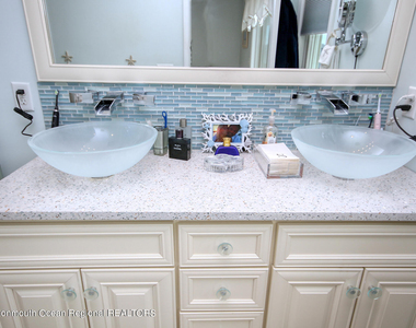 207 Ceylon Avenue - Photo Thumbnail 22