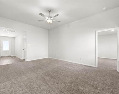 6319 Crosswood Lane - Photo Thumbnail 11