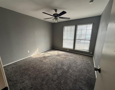119 Peachtree Court - Photo Thumbnail 8