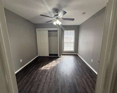 119 Peachtree Court - Photo Thumbnail 5