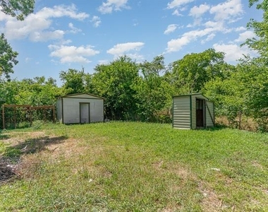 4621 Owenwood Avenue - Photo Thumbnail 11