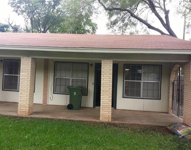 1724 W Sanford Street - Photo Thumbnail 2