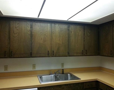 1724 W Sanford Street - Photo Thumbnail 5