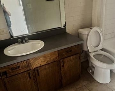 1724 W Sanford Street - Photo Thumbnail 15