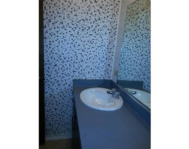 1724 W Sanford Street - Photo Thumbnail 12
