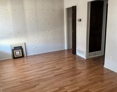 1724 W Sanford Street - Photo Thumbnail 18