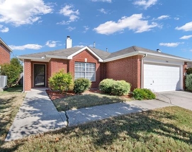 9104 Norfolk Lane - Photo Thumbnail 4