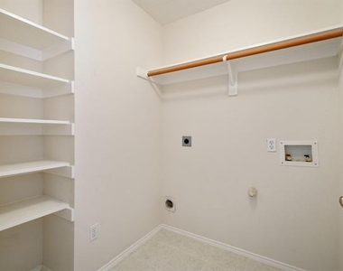 9104 Norfolk Lane - Photo Thumbnail 27
