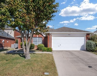 9104 Norfolk Lane - Photo Thumbnail 2