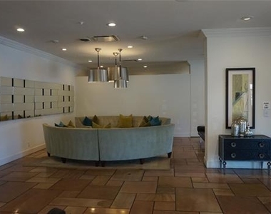 3883 Turtle Creek Boulevard - Photo Thumbnail 13