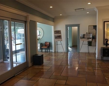 3883 Turtle Creek Boulevard - Photo Thumbnail 12