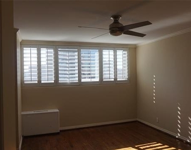 3883 Turtle Creek Boulevard - Photo Thumbnail 9