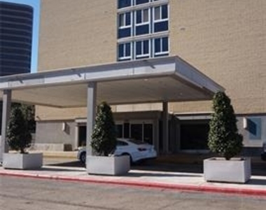 3883 Turtle Creek Boulevard - Photo Thumbnail 24