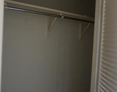 3883 Turtle Creek Boulevard - Photo Thumbnail 10