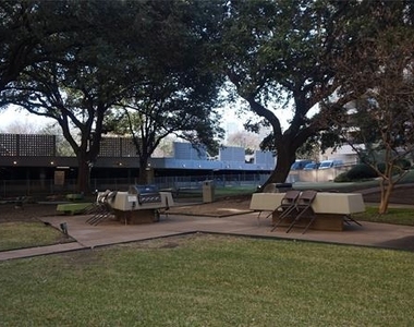 3883 Turtle Creek Boulevard - Photo Thumbnail 20
