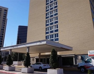 3883 Turtle Creek Boulevard - Photo Thumbnail 25