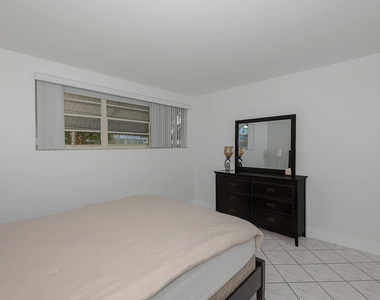 1333 E Hallandale Beach Boulevard - Photo Thumbnail 22