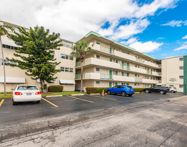 1333 E Hallandale Beach Boulevard - Photo Thumbnail 29