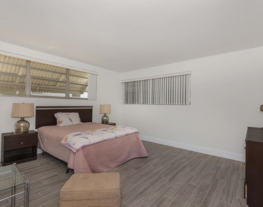 1333 E Hallandale Beach Boulevard - Photo Thumbnail 14