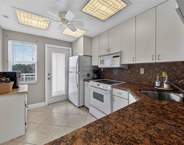 3180 Ne 48th Court - Photo Thumbnail 30