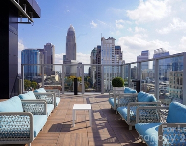 500 W Trade Street - Photo Thumbnail 5
