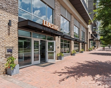 500 W Trade Street - Photo Thumbnail 19