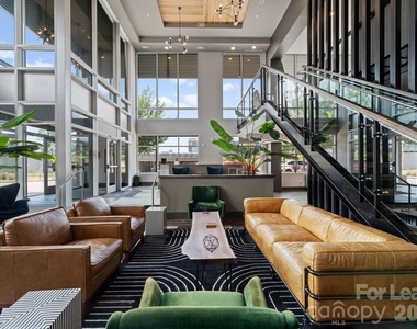 500 W Trade Street - Photo Thumbnail 16