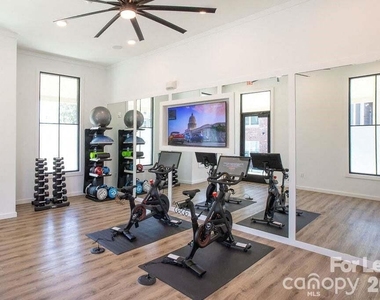 102 Kennedy Ridge Way - Photo Thumbnail 14