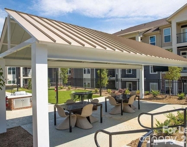 102 Kennedy Ridge Way - Photo Thumbnail 22