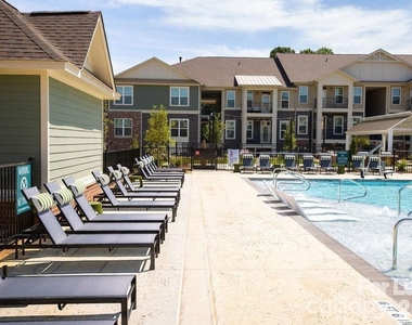 102 Kennedy Ridge Way - Photo Thumbnail 20