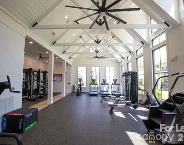 102 Kennedy Ridge Way - Photo Thumbnail 12