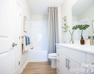 102 Kennedy Ridge Way - Photo Thumbnail 34