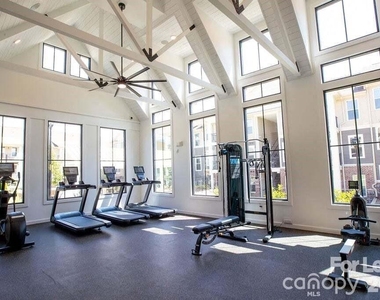 102 Kennedy Ridge Way - Photo Thumbnail 15