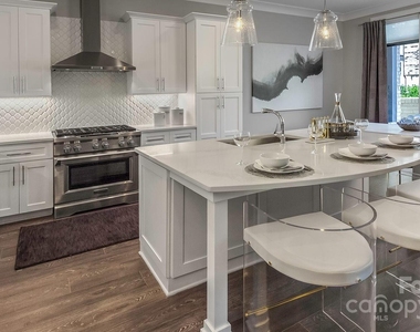 2426 Vail Avenue - Photo Thumbnail 15
