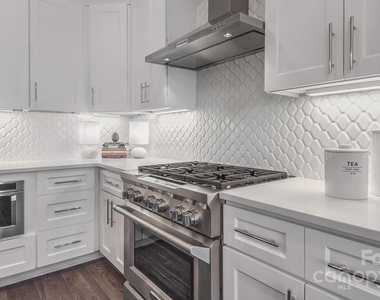 2426 Vail Avenue - Photo Thumbnail 16