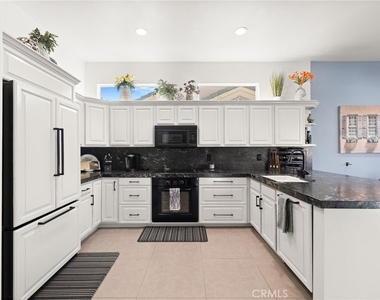 36627 Crown Street - Photo Thumbnail 16