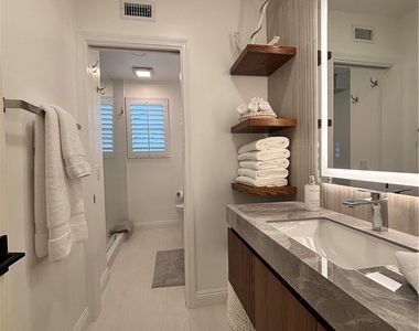 25 Ville Franche - Photo Thumbnail 63