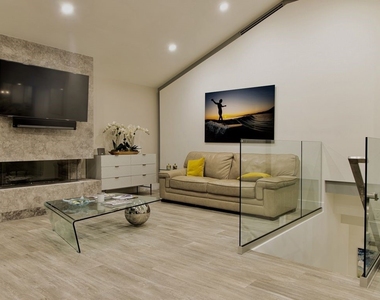 16 North Stonington - Photo Thumbnail 17