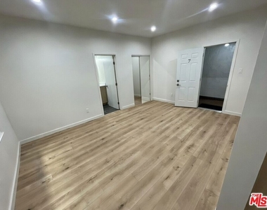 5320 W Olympic - Photo Thumbnail 2