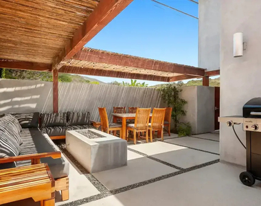 24608 Malibu Road - Photo Thumbnail 9