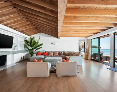 24608 Malibu Road - Photo Thumbnail 19