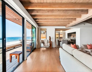 24608 Malibu Road - Photo Thumbnail 7