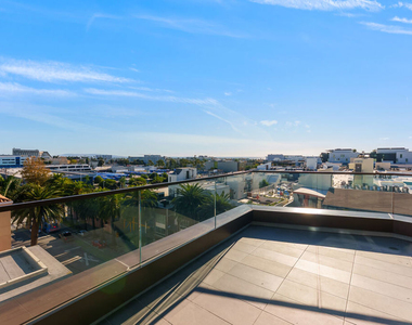 700 Broadway - Photo Thumbnail 20