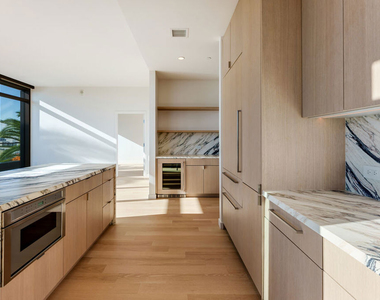 700 Broadway - Photo Thumbnail 11