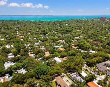 3917 S Le Jeune Road - Photo Thumbnail 23