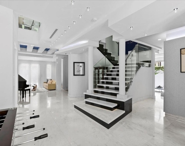 3917 S Le Jeune Road - Photo Thumbnail 37