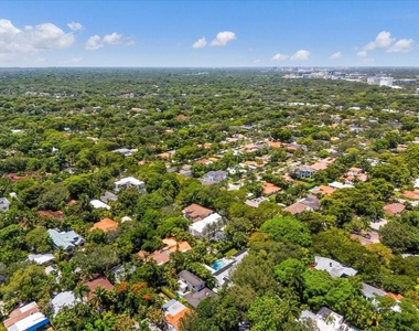 3917 S Le Jeune Road - Photo Thumbnail 20