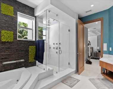 3917 S Le Jeune Road - Photo Thumbnail 77