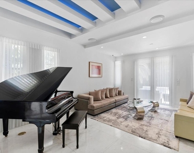 3917 S Le Jeune Road - Photo Thumbnail 42